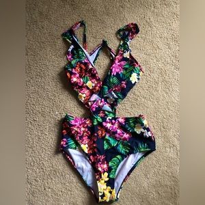 Floral clean water one  piece bathing suit